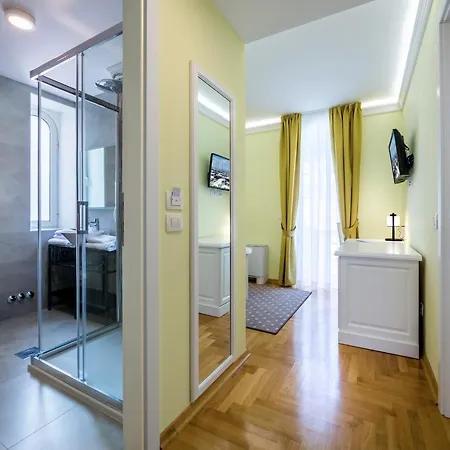 Domino Otel 4*