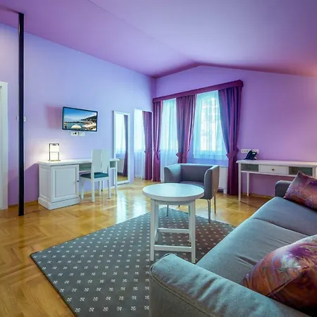 Domino Otel