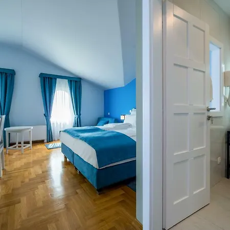 Domino Hotel 4*