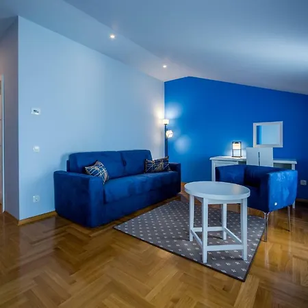 Domino Hotel