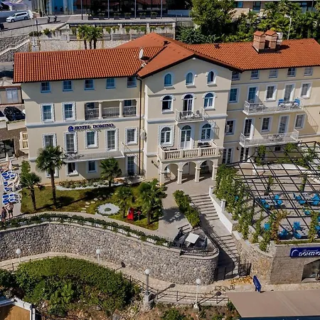 Domino Otel 4*