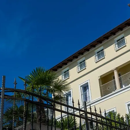 Domino 4* Опатия