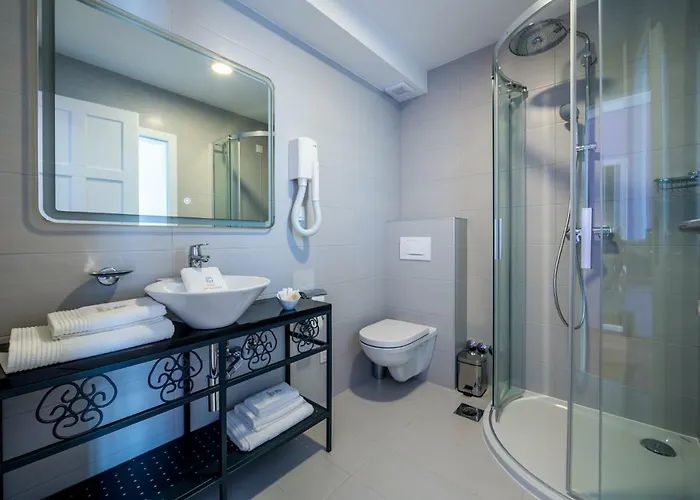 Отель Domino 4*