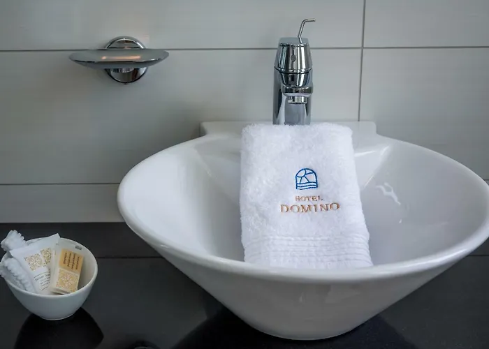 Domino Отель