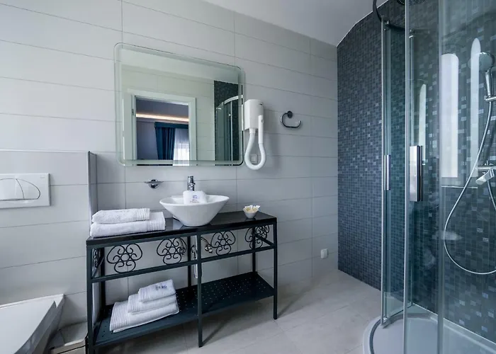 Отель Domino 4*