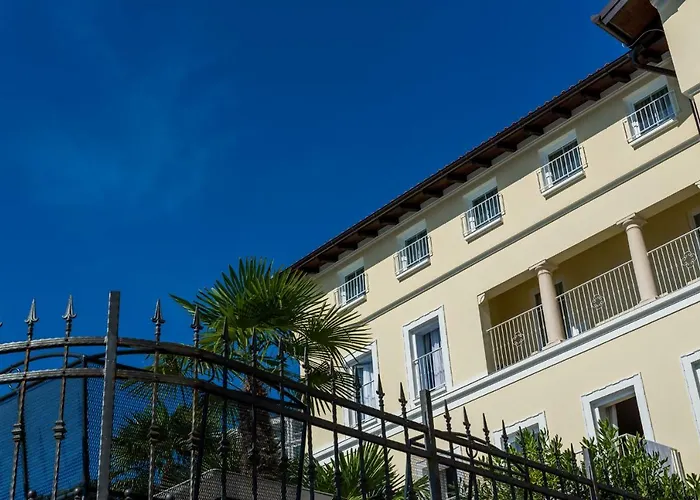 Domino 4* Опатия